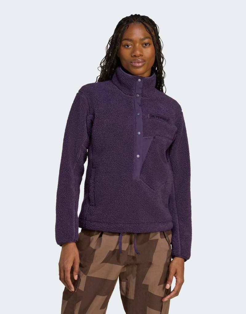 adidas Performance - Terrex Xploric - Hochfloriges Fleece-Sweatshirt in Aurora Plum-Lila von adidas performance