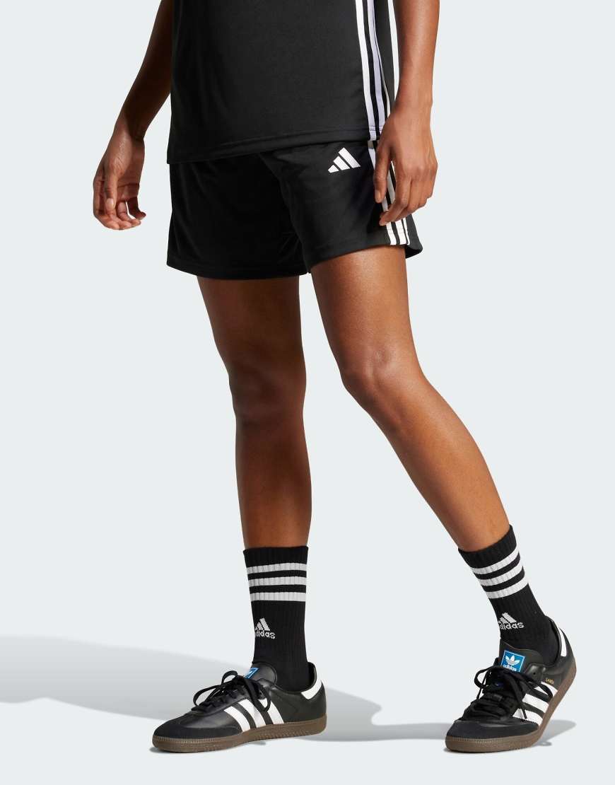 adidas Performance - Tiro 25 Essentials - Shorts in Schwarz / Weiß von adidas performance