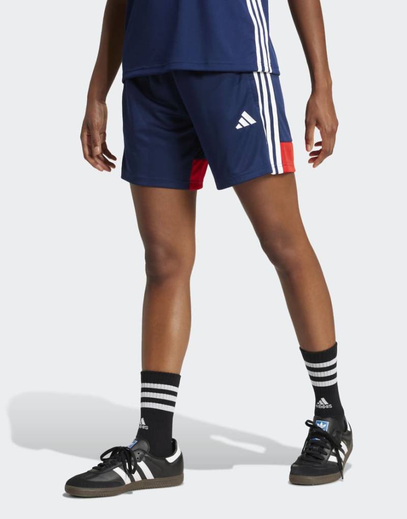 adidas Performance - Tiro 25 Essentials - Shorts in Team Navy / Rot-Blau von adidas performance