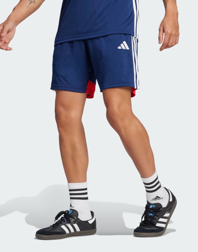 adidas Performance - Tiro 25 Essentials - Shorts in Team Navy / Rot-Blau von adidas performance