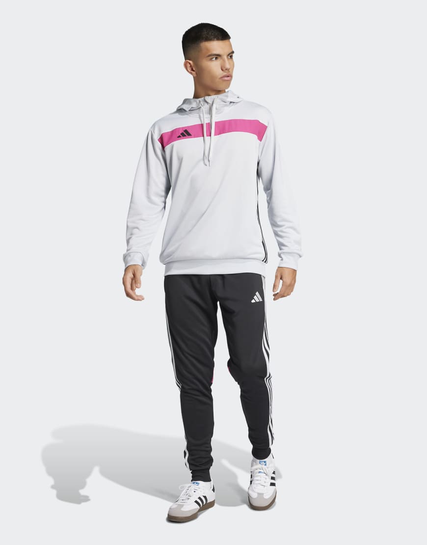 adidas Performance - Tiro 25 Essentials- Sweathose in Schwarz, Clear Grey und Real Mage von adidas performance