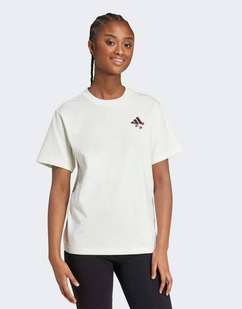 adidas Performance - Tiro - T-Shirt in Wollweiß mit Blumen-Grafikprint von adidas performance