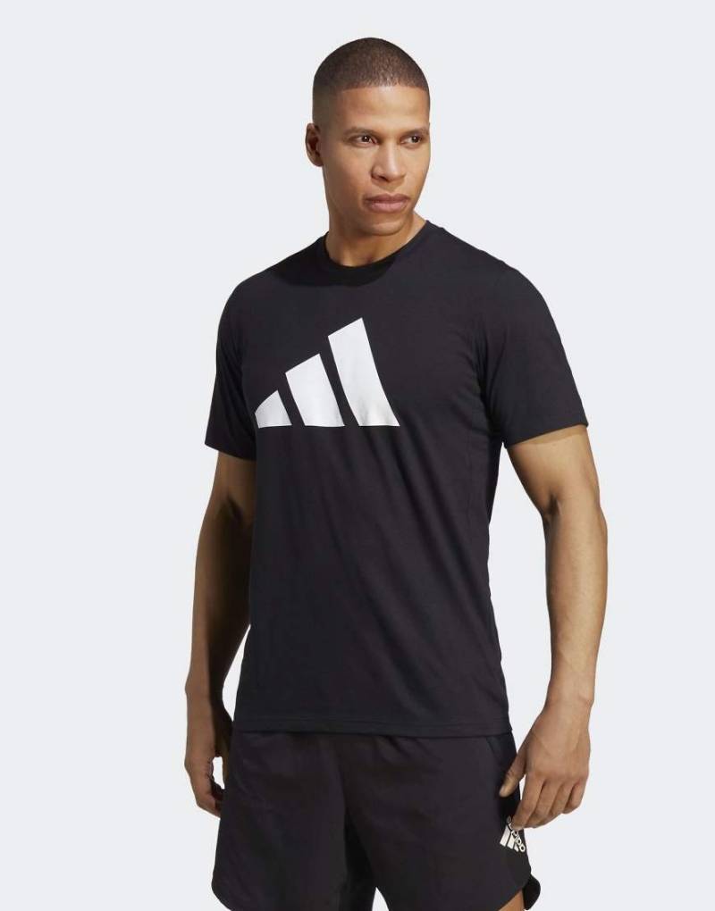 adidas Performance - Train Essentials - Feelready - Trainings-T-Shirt in Schwarz / Weiß mit Logo von adidas performance