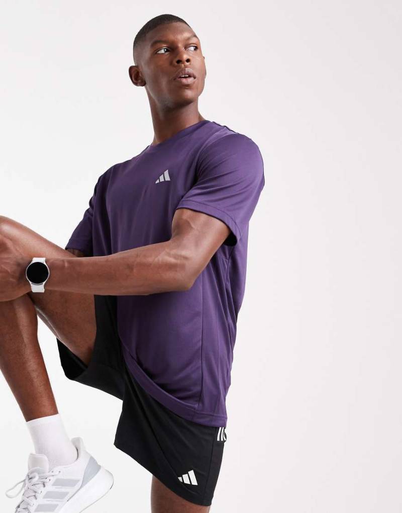 adidas Performance - Training Essentials - Holiday Pack - T-Shirt in Aurora Plum-Lila adidas Performance - Training Essentials - Holiday Pack - T-Shirt in Aurora Plum-Lila von adidas performance
