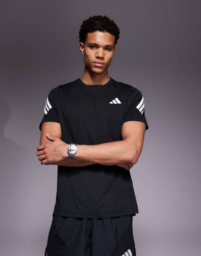 adidas Running - 365 - T-Shirt in Schwarz mit den 3 Streifen am Arm von adidas performance