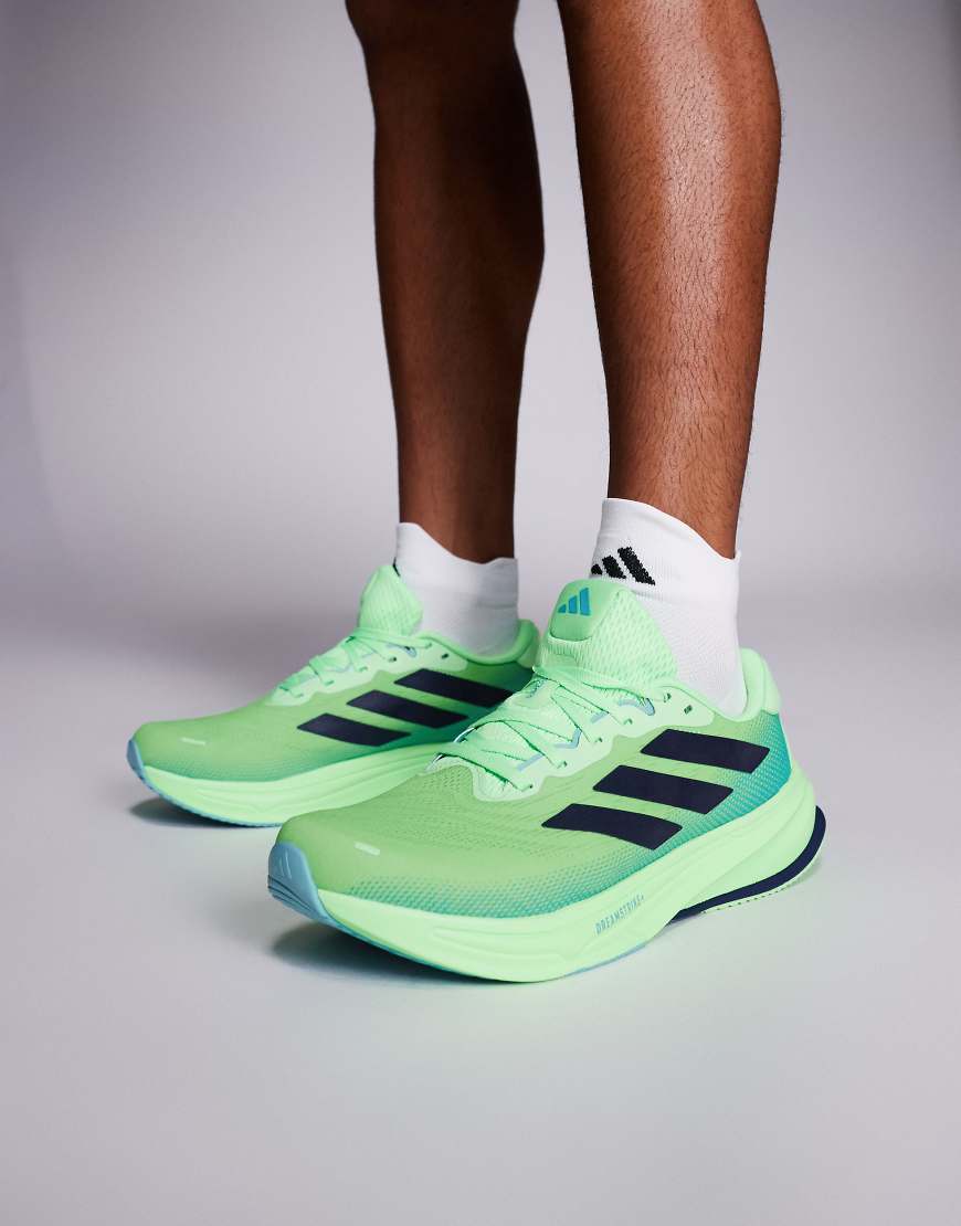 adidas Running - Supernova Rise 2 - Sneaker in Grün und Blau adidas Running - Supernova Rise 2 - Sneaker in Grün und Blau von adidas performance