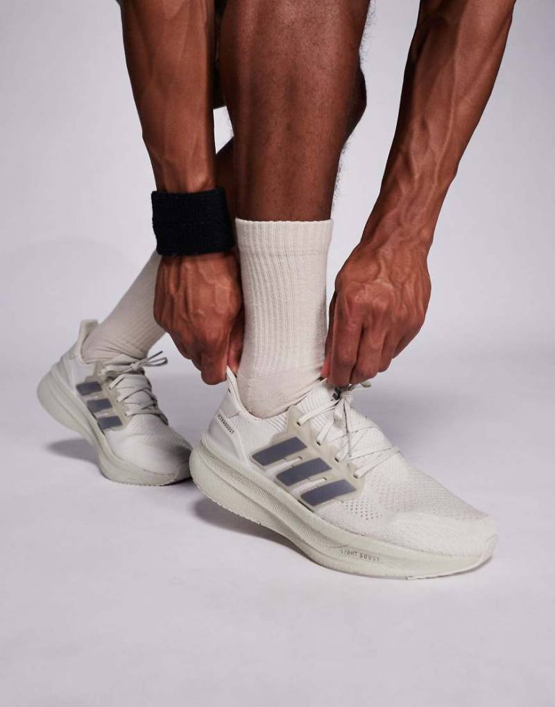 adidas Running - Ultraboost 5 - Sneaker in Steinbeige-Neutral von adidas performance