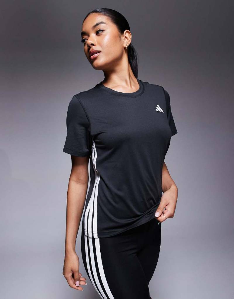 adidas - Training 3 - Gestreiftes T-Shirt in Schwarz von adidas performance