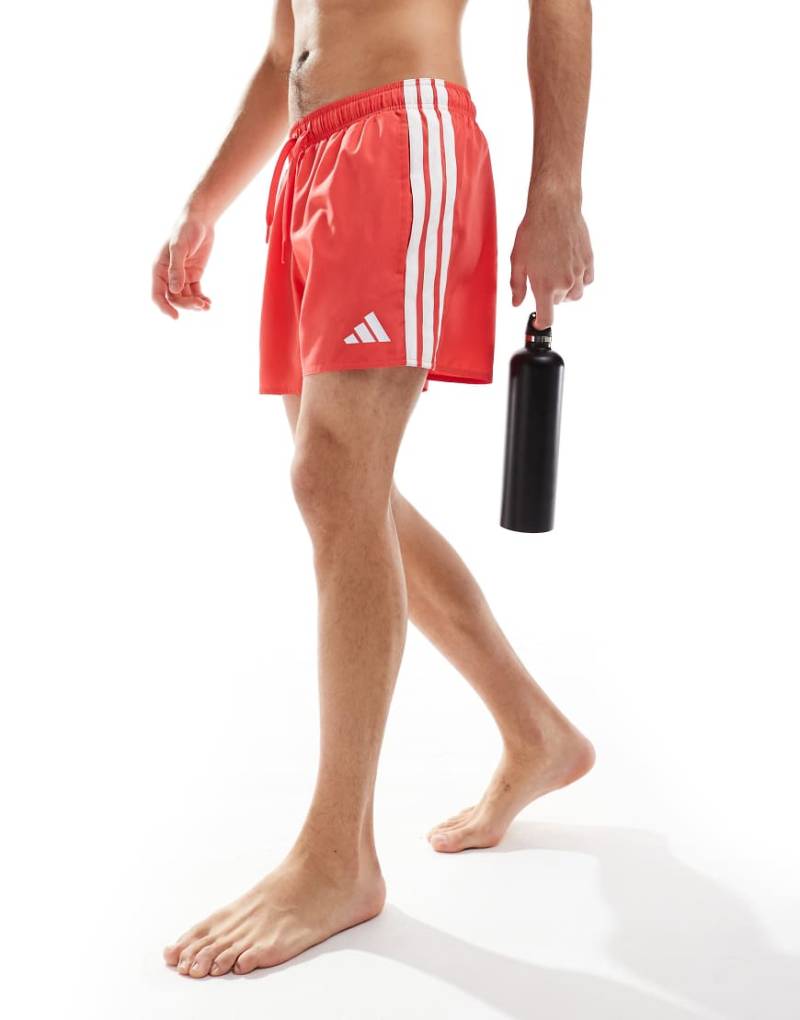 adidas Training - Badeshorts in Rot mit 3 Streifen und 3 Zoll Schrittlänge von adidas performance