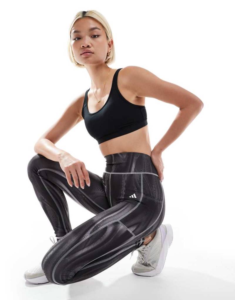 adidas Training - D44T - Sport-BH in Schwarz mit leichter Stützfunktion von adidas performance