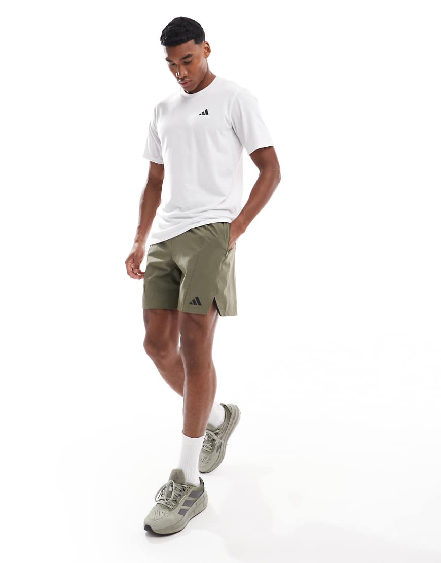 adidas Training - D4T - Shorts in Olivbraun-Grün von adidas performance
