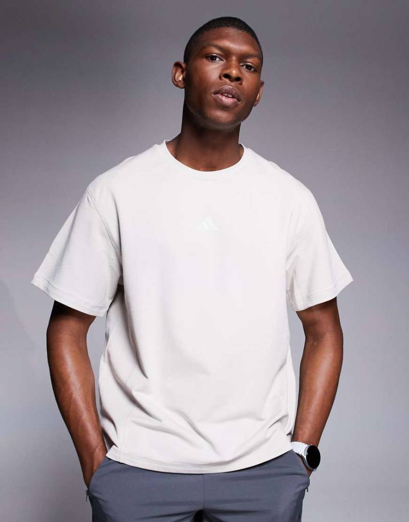 adidas Training - D4T - T-Shirt in Steingrau von adidas performance