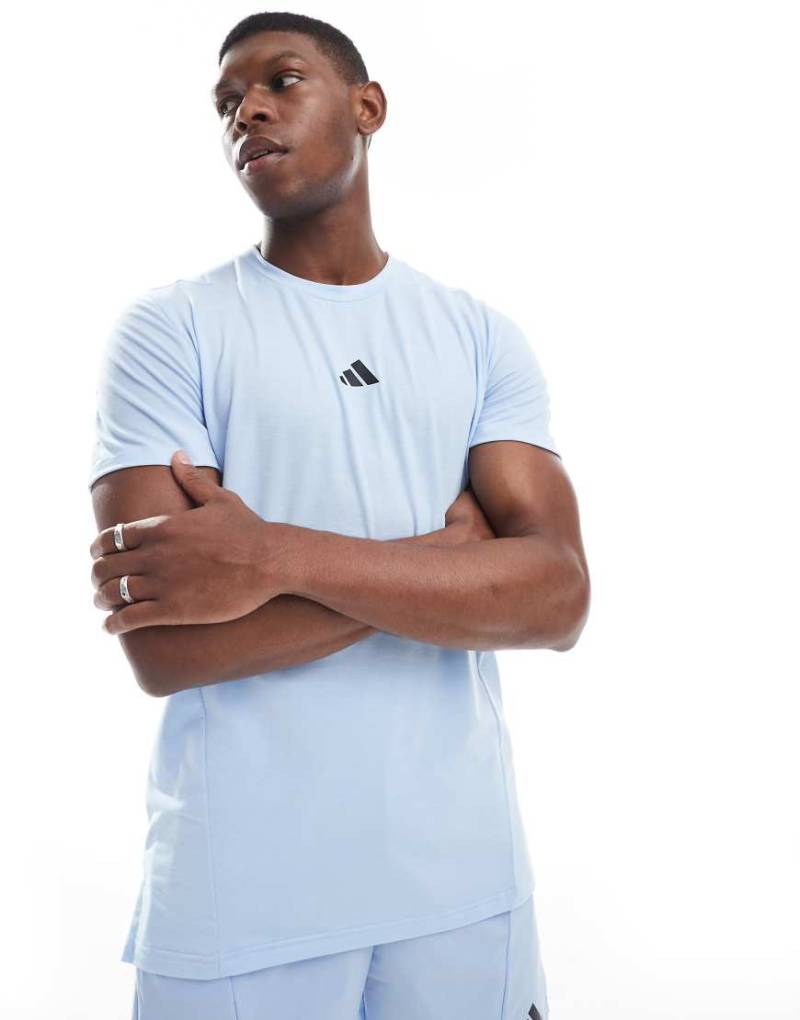 adidas Training - D4T - Workout-T-Shirt in Glow Blue-Blau von adidas performance