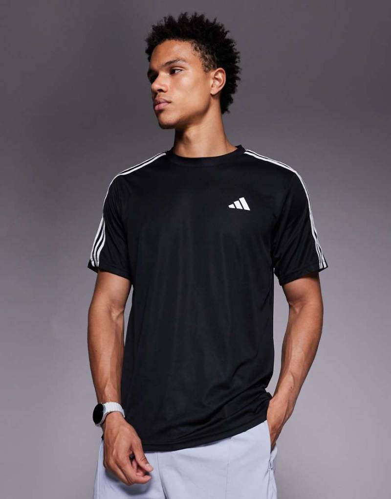 adidas Training - Essential - T-Shirt in Schwarz mit den drei Streifen von adidas performance