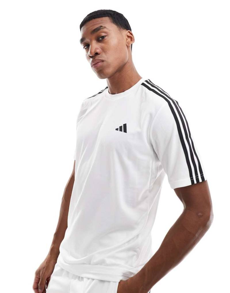 adidas Training - Essential - T-Shirt in Weiß mit den drei Streifen von adidas performance