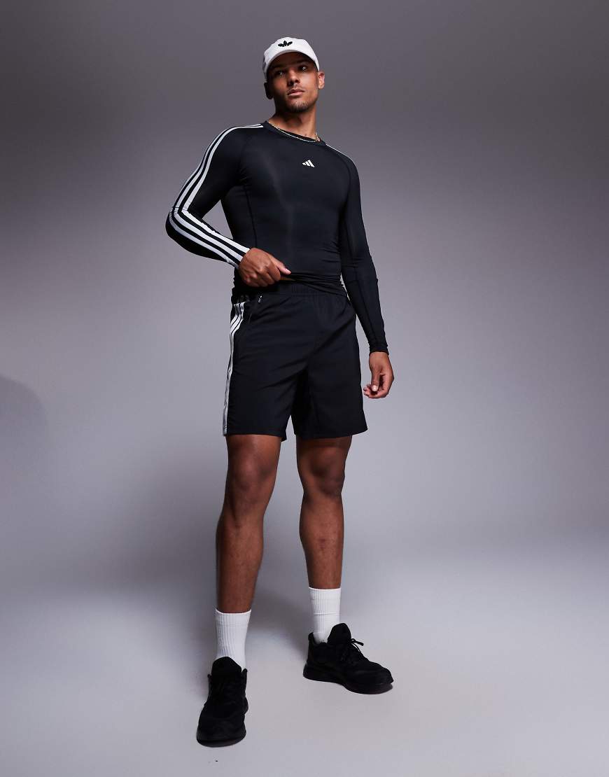 adidas Training - Essentials - Shorts aus Webstoff in Schwarz mit den 3 Streifen von adidas performance
