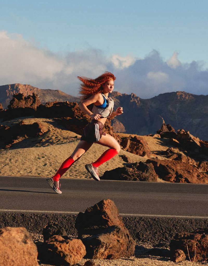 adidas Training - Hyperglam - Shorts aus Webstoff in Braun von adidas performance