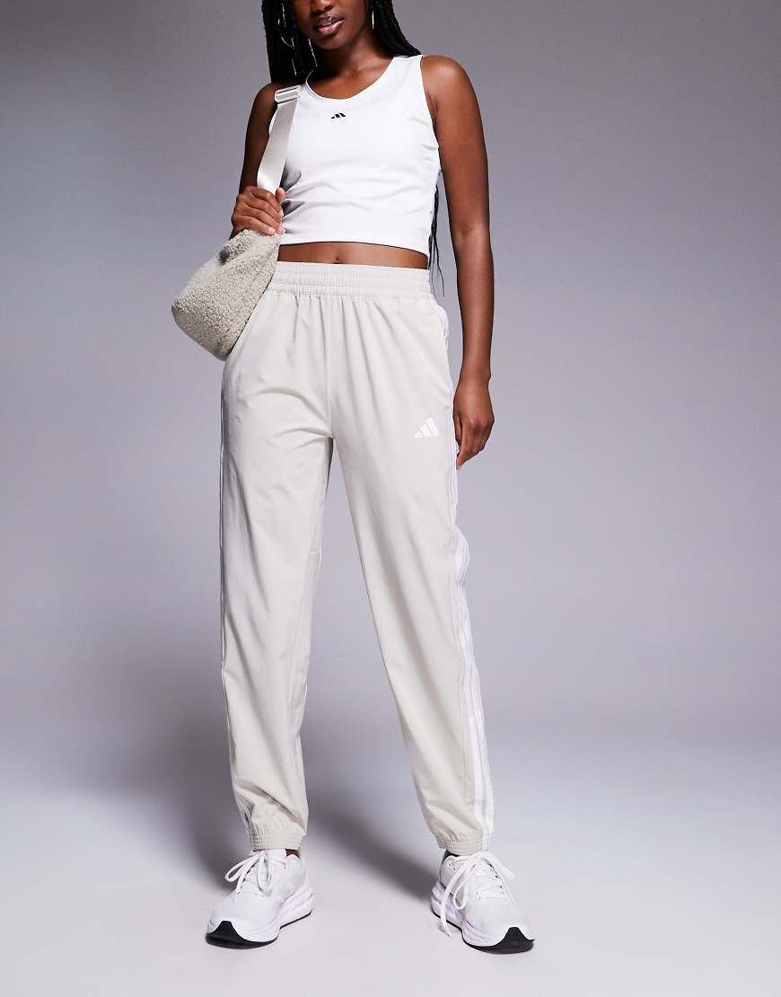 adidas Training - Jogginghose aus Webstoff in Steingrau mit 3 Streifen-Weiß von adidas performance