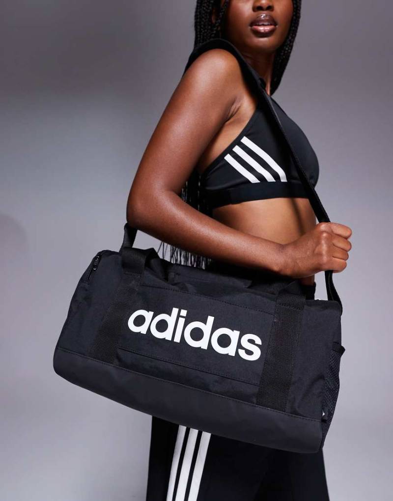 adidas Training - Kleine Beuteltasche in Schwarz von adidas performance