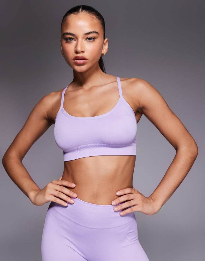 adidas Training - Nahtloses Bralette in Lila mit leichter Stützfunktion von adidas performance