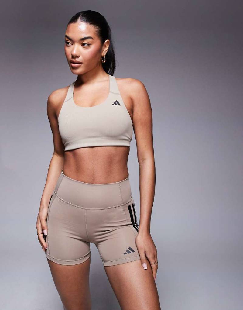 adidas Training - Power - Sport-BH in Kreidebraun mit mittlerer Stützfunktion von adidas performance