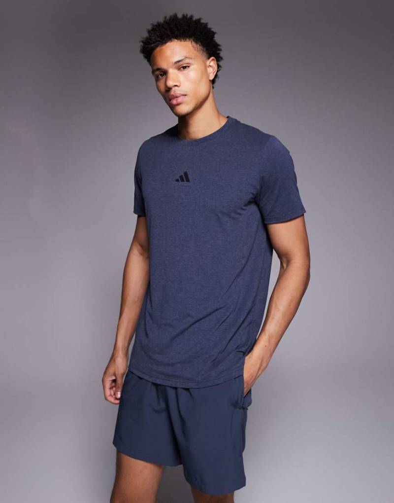 adidas Training - Power - T-Shirt in dunklem Marineblau von adidas performance