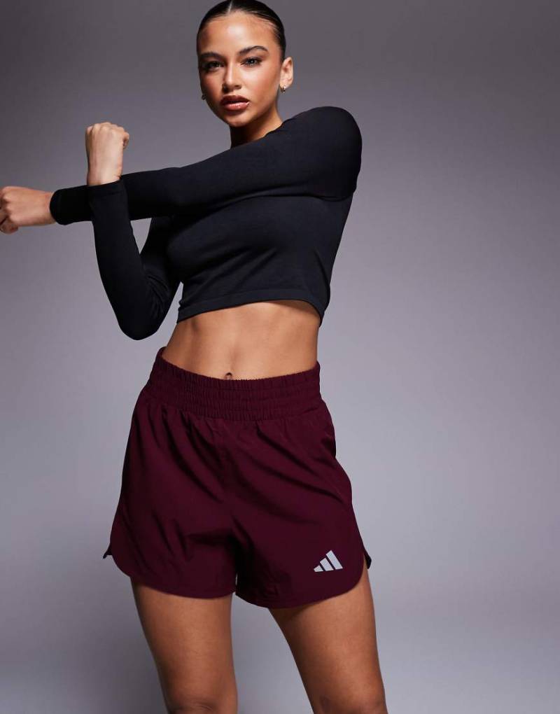 adidas Training - Racer Pacer - Shorts in Burgunderrot von adidas performance