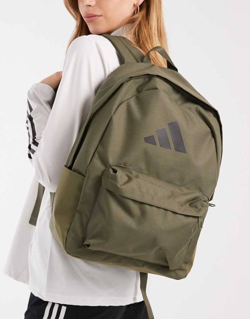 adidas - Training - Rucksack in Khaki mit Logo-Grün von adidas performance