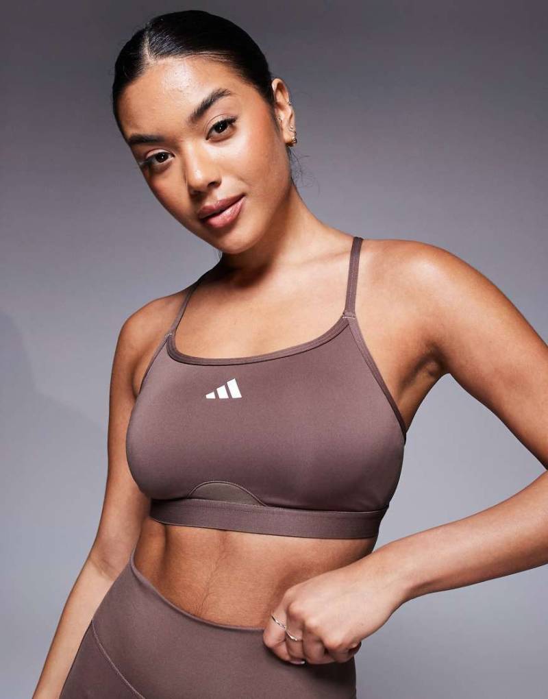 adidas Training - Sport-BH in Braun mit leichter Stützfunktion von adidas performance