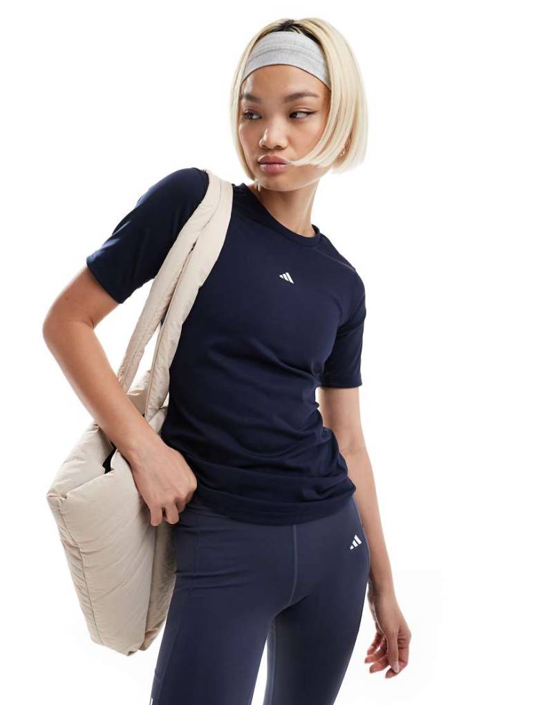 adidas - Training Techfit - T-Shirt in Schwarz von adidas performance