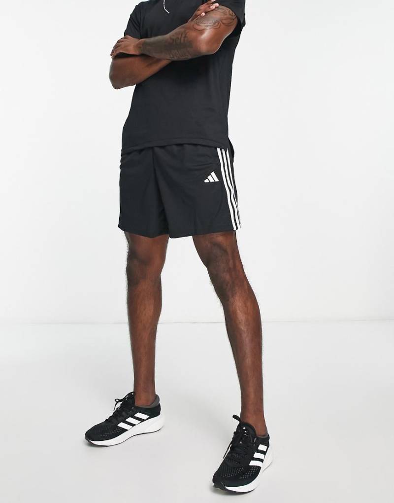 adidas Training - Train Essentials - Shorts in Schwarz mit den 3 Streifen von adidas performance