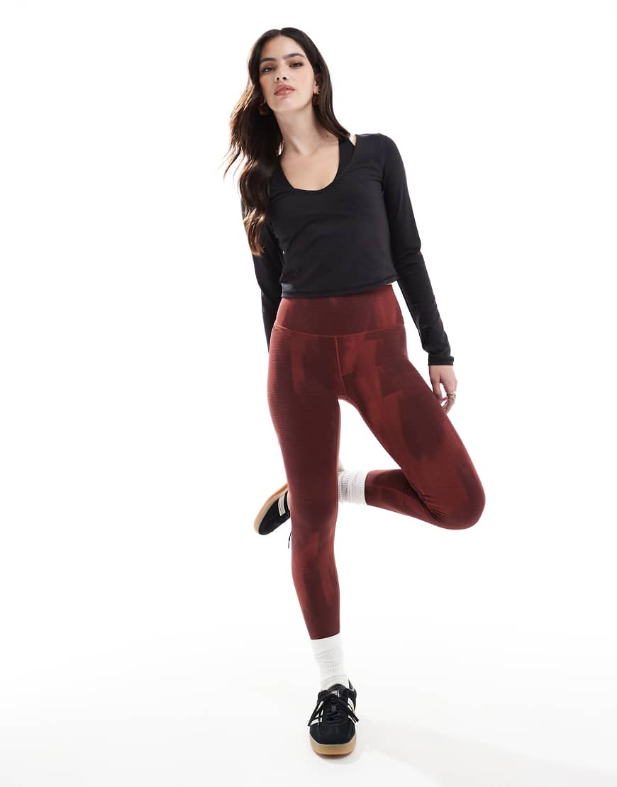 adidas Training - All Me - Dreiviertellange Leggings in Preloved Ruby und Aurora Ruby mit Grafiklogo-Rot von adidas performance