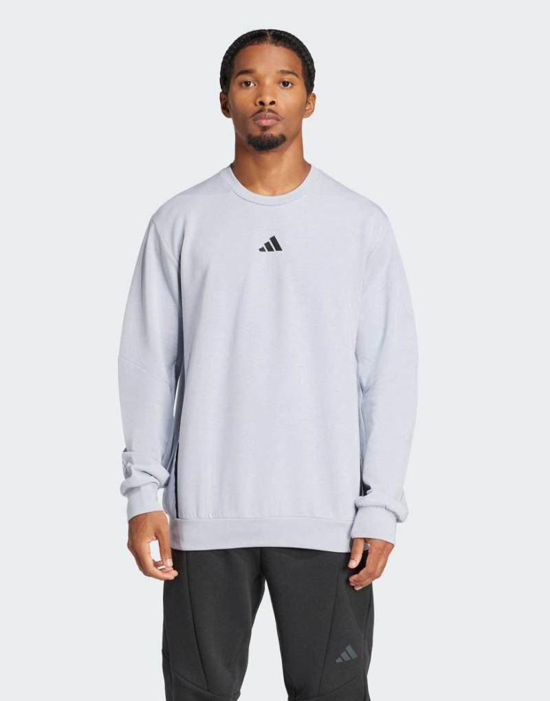 adidas performance - Designed For Training - Sweatshirt in Halo-Silber mit Rundhalsausschnitt von adidas performance