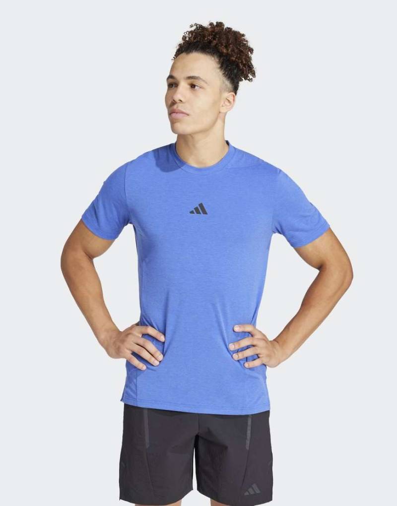 adidas performance - Designed for Training - Workout-T-Shirt in Semi Lucid Blue-Blau von adidas performance