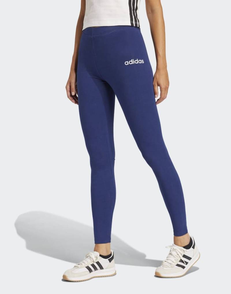 adidas performance - Essentials - Baumwoll-Leggings in Dunkelblau / Weiß mit linearem Logo von adidas performance