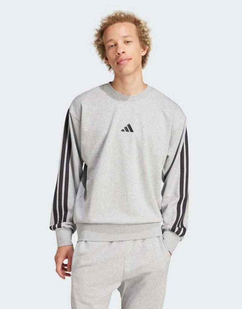 adidas performance - Essentials - Sweatshirt aus French Terry in meliertem Mittelgrau / Schwarz mit den drei Streifen von adidas performance