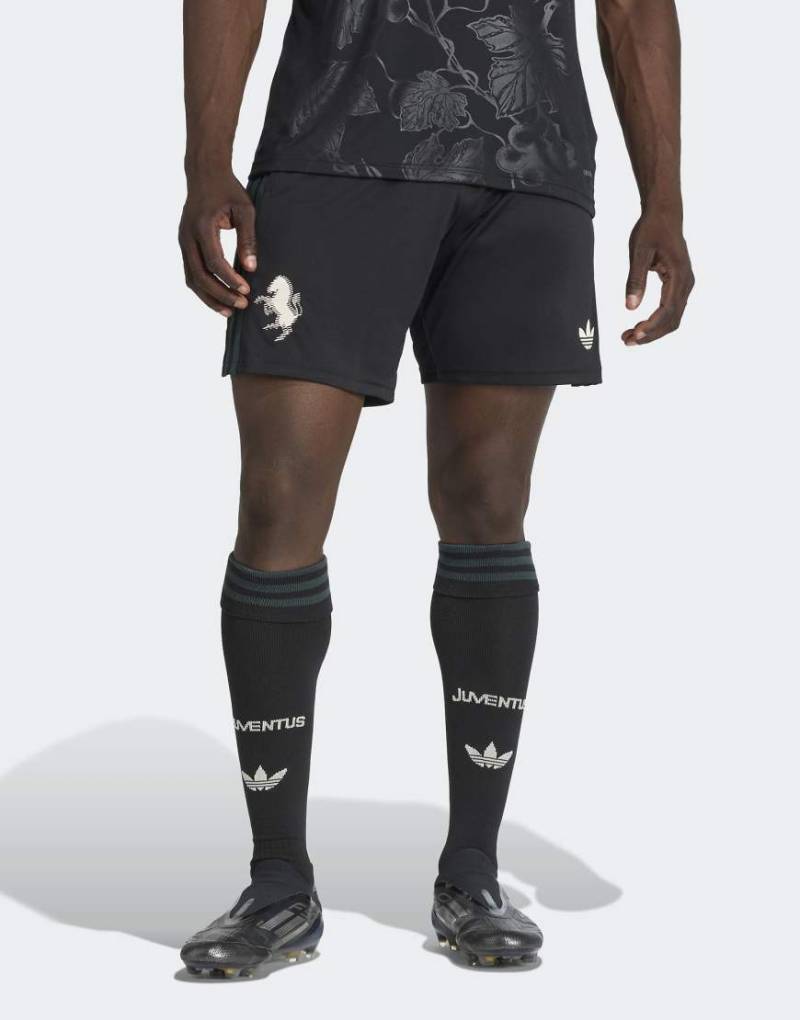 adidas performance - Juventus 25/26 - Ausweich-Shorts in Schwarz/Ecru Tint von adidas performance