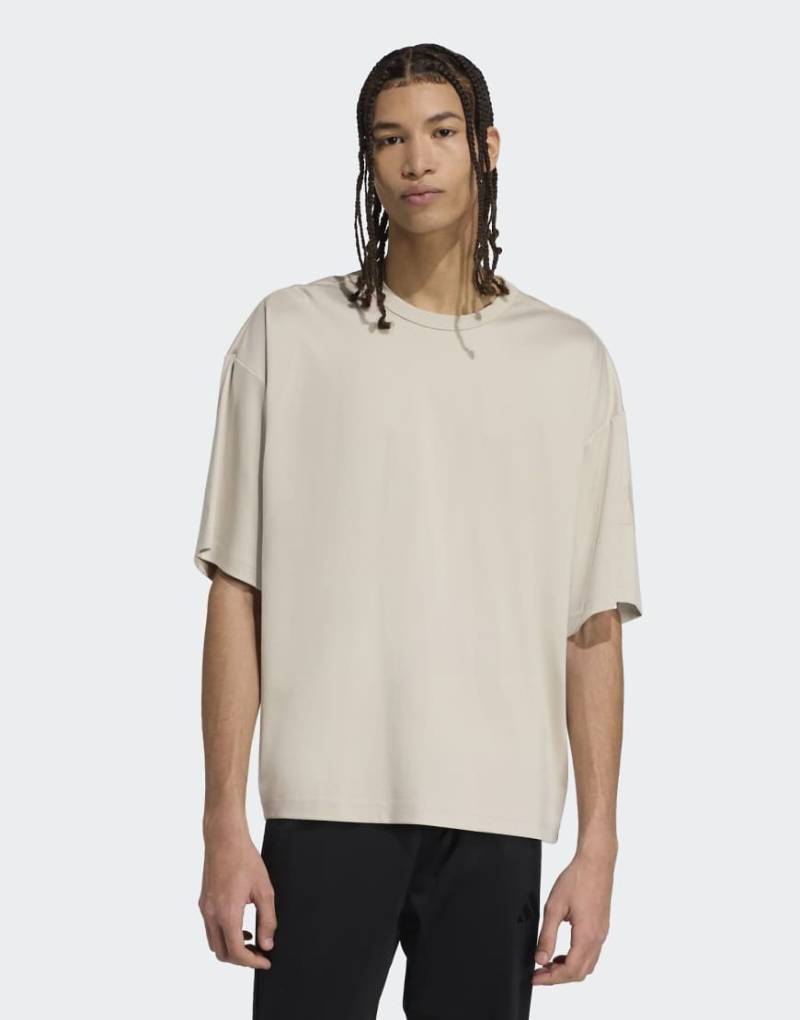 adidas performance - Soft Lux - T-Shirt in Beige-Neutral von adidas performance