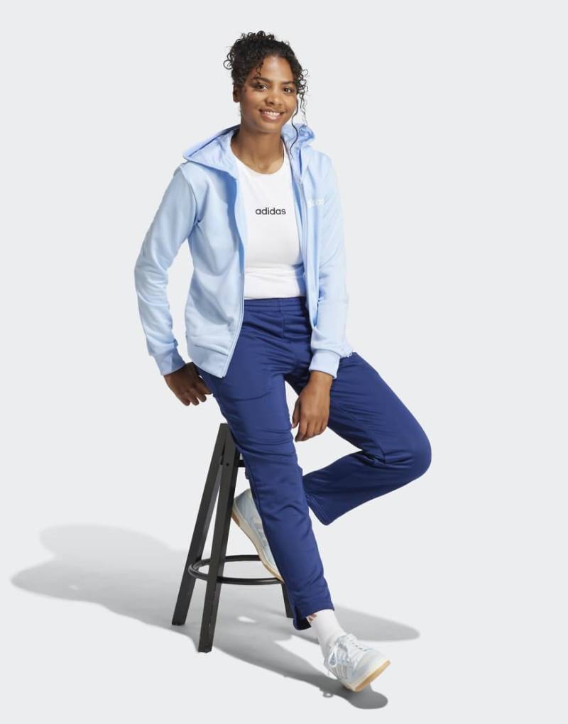 adidas - Essentials - Trainingsanzug in Glow Blue mit linearem Logo-Blau von adidas