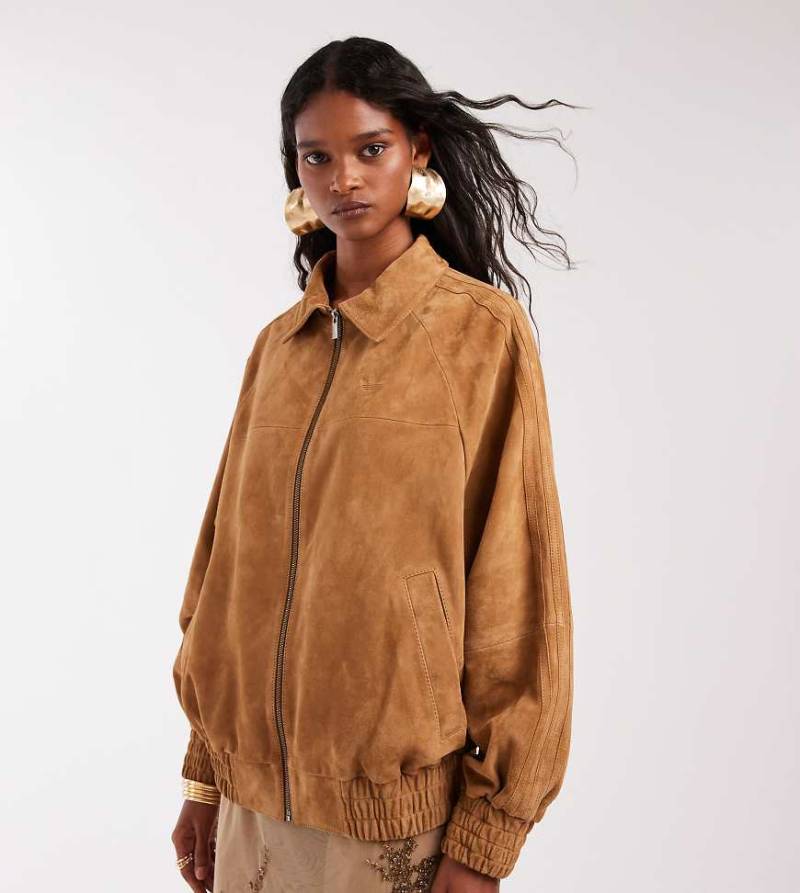 adidas Originals x ASOS - Jacke aus Wildleder in Hellbraun-Brown von adidas