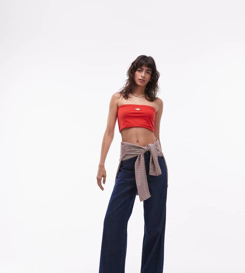 adidas Originals x ASOS - Trägerloses Oberteil in Rot von adidas