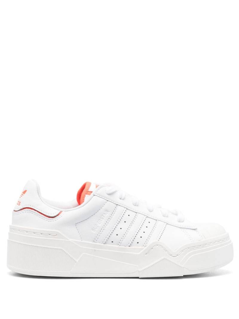 adidas Sneakers mit Logo-Patch - Weiß von adidas