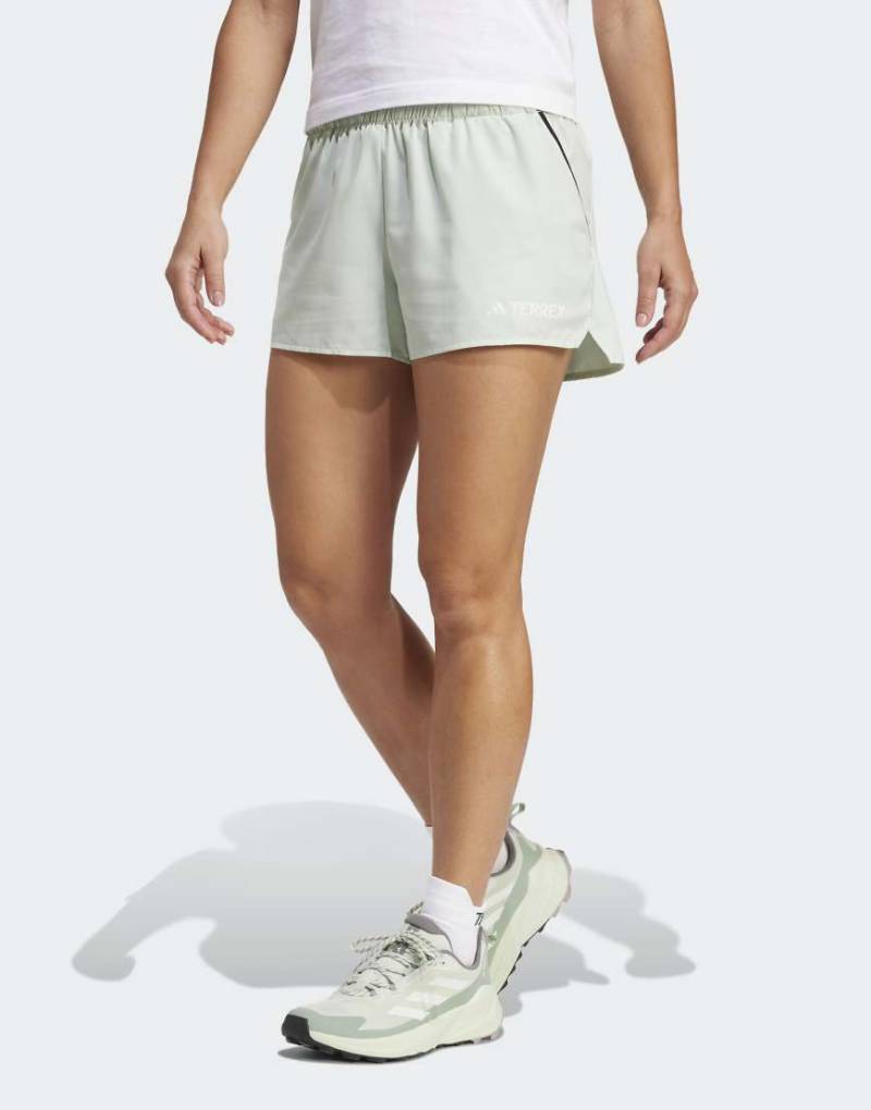 adidas Terrex - Multi - Leichte Shorts in Leinengrün von adidas
