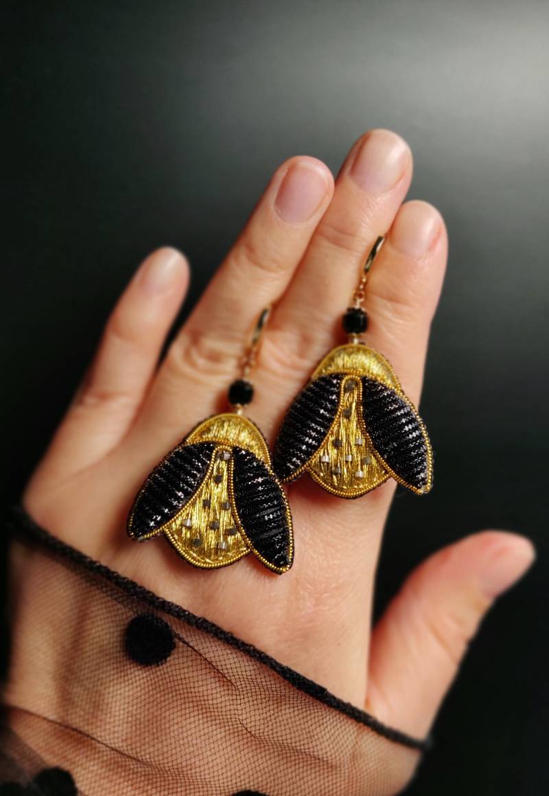 Ohrringe. Schmuck. Perlenstickerei. Handstickerei von admirajewelry