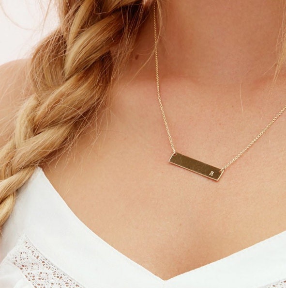 Gold Bar Halskette, Initial Bar Mini Halskette Für Initiale, Namen Datum, Personalisiertes Kleines Namensschild, Silber Oder Roségold von adorn512
