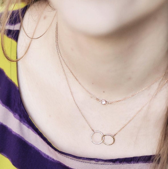 Unendlichkeit Halskette, Verschlungene Kreis Zierliche Doppelkreis Layering Rosegold, Minimalist Geschenk Für Sie von adorn512