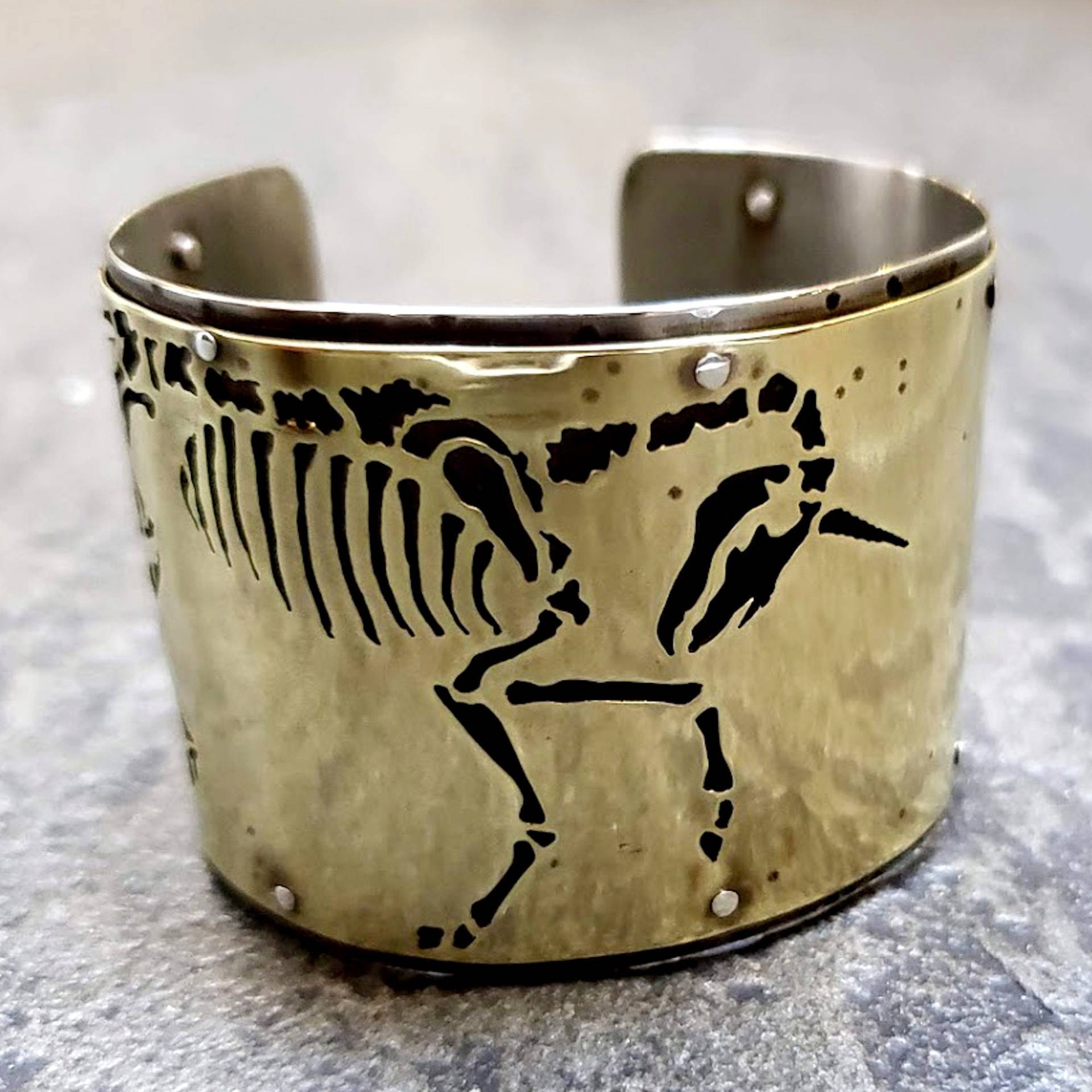 Einhorn Knochen Manschette Armband Einhorn Knochen Manschette Armband von adornandconquer