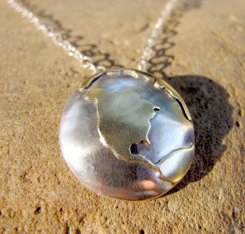 Welt-Halskette Welt-Halskette von adornandconquer