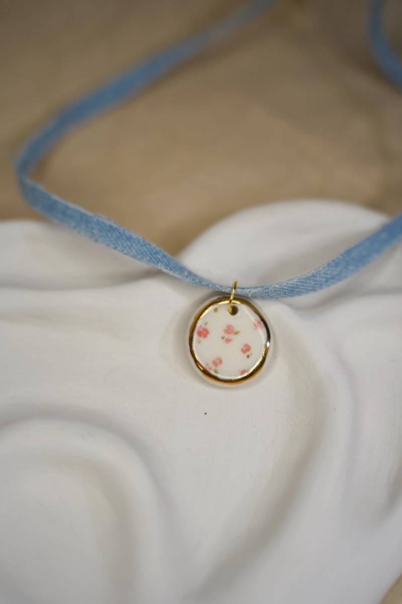 Keramik Charm Aus Porzellan Mit 24 Karat Gold von adornarecharms