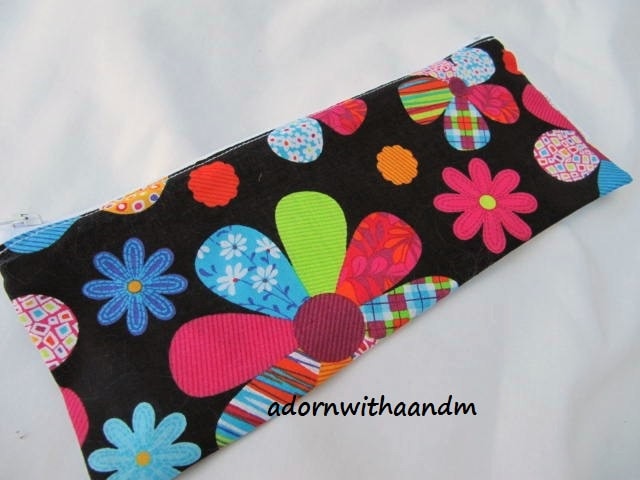 Helle Blumen Federmäppchen Mit Reißverschluss, Mäppchen, Schulbedarf, Retro Blumen, Homeschooling, Mäppchen Buntstiftmäppchen Helle Blumen Federmäppchen Mit Reißverschluss, Mäppchen, Schulbedarf, Retro Blumen, Homeschooling, Mäppchen Buntstiftmäppchen von adornwithaandm